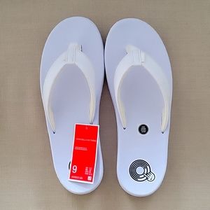 Nike Women's Bella Kai Thong